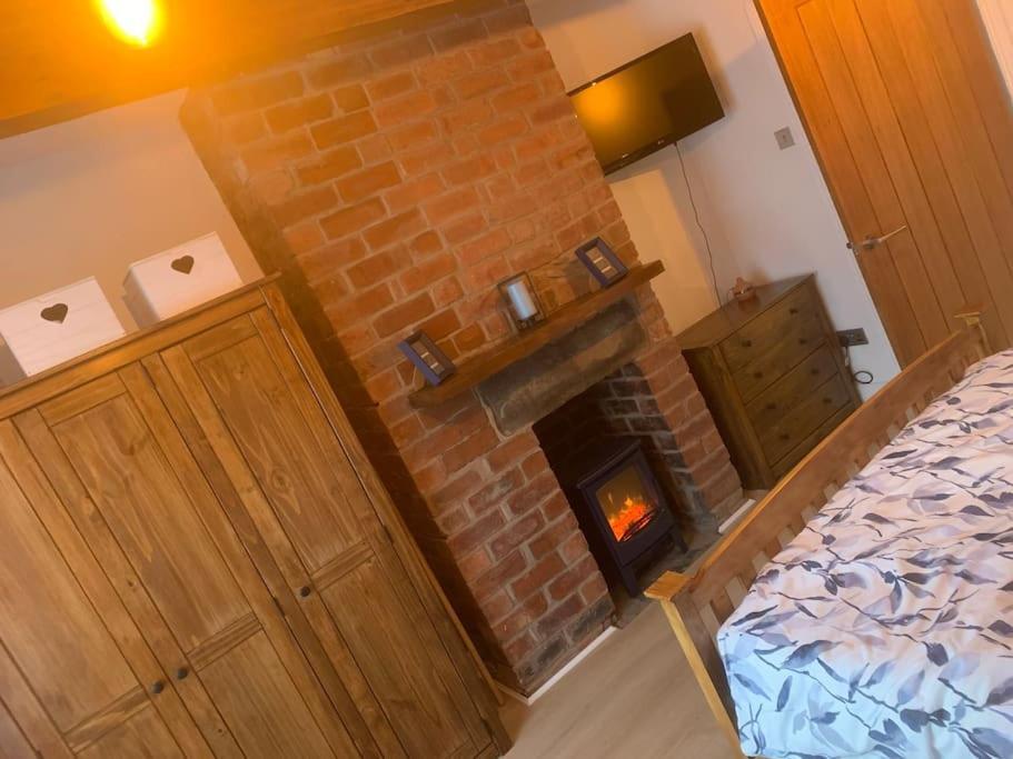 Quaint 1 Bedroom Cottage In Pudsey, Leeds Luaran gambar