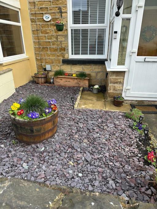 Quaint 1 Bedroom Cottage In Pudsey, Leeds Luaran gambar