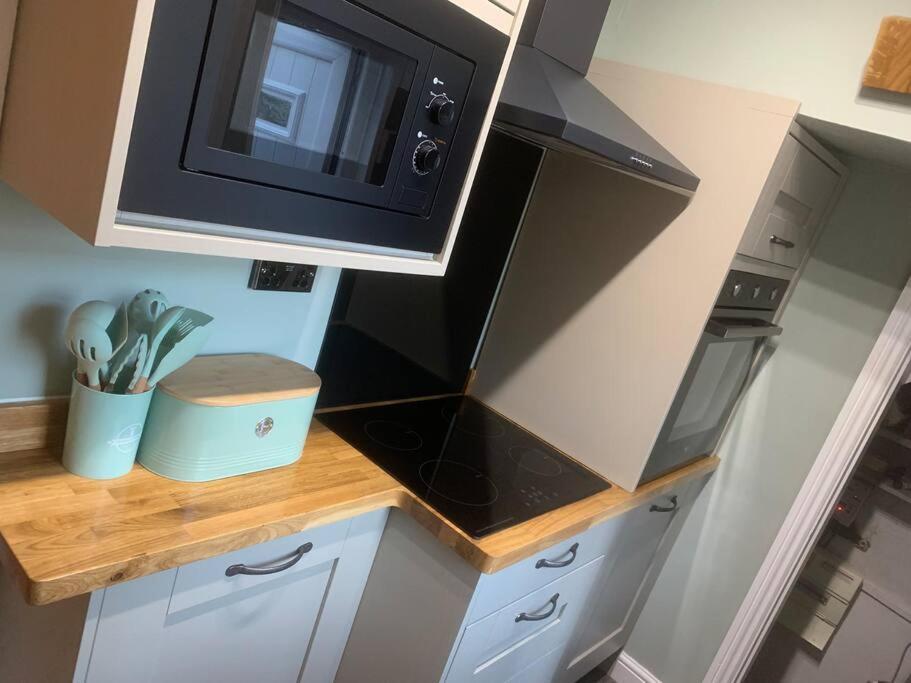 Quaint 1 Bedroom Cottage In Pudsey, Leeds Luaran gambar