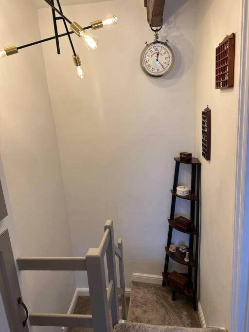Quaint 1 Bedroom Cottage In Pudsey, Leeds Luaran gambar