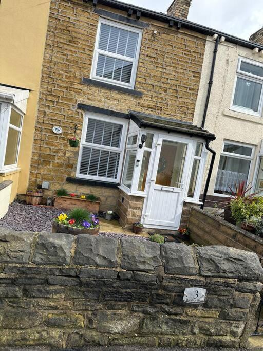 Quaint 1 Bedroom Cottage In Pudsey, Leeds Luaran gambar