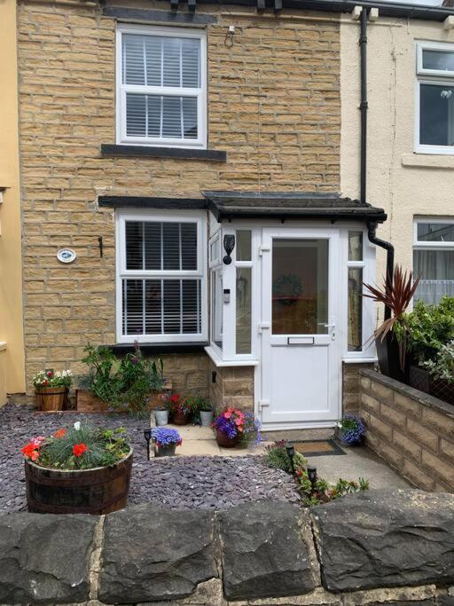 Quaint 1 Bedroom Cottage In Pudsey, Leeds Luaran gambar